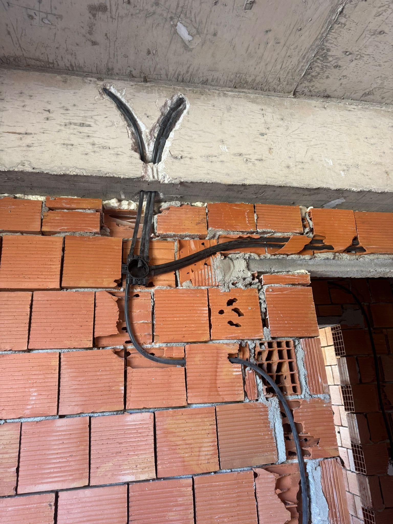 Alibeyköy Elektrikçi - 7/24 Acil Elektrik Servisi